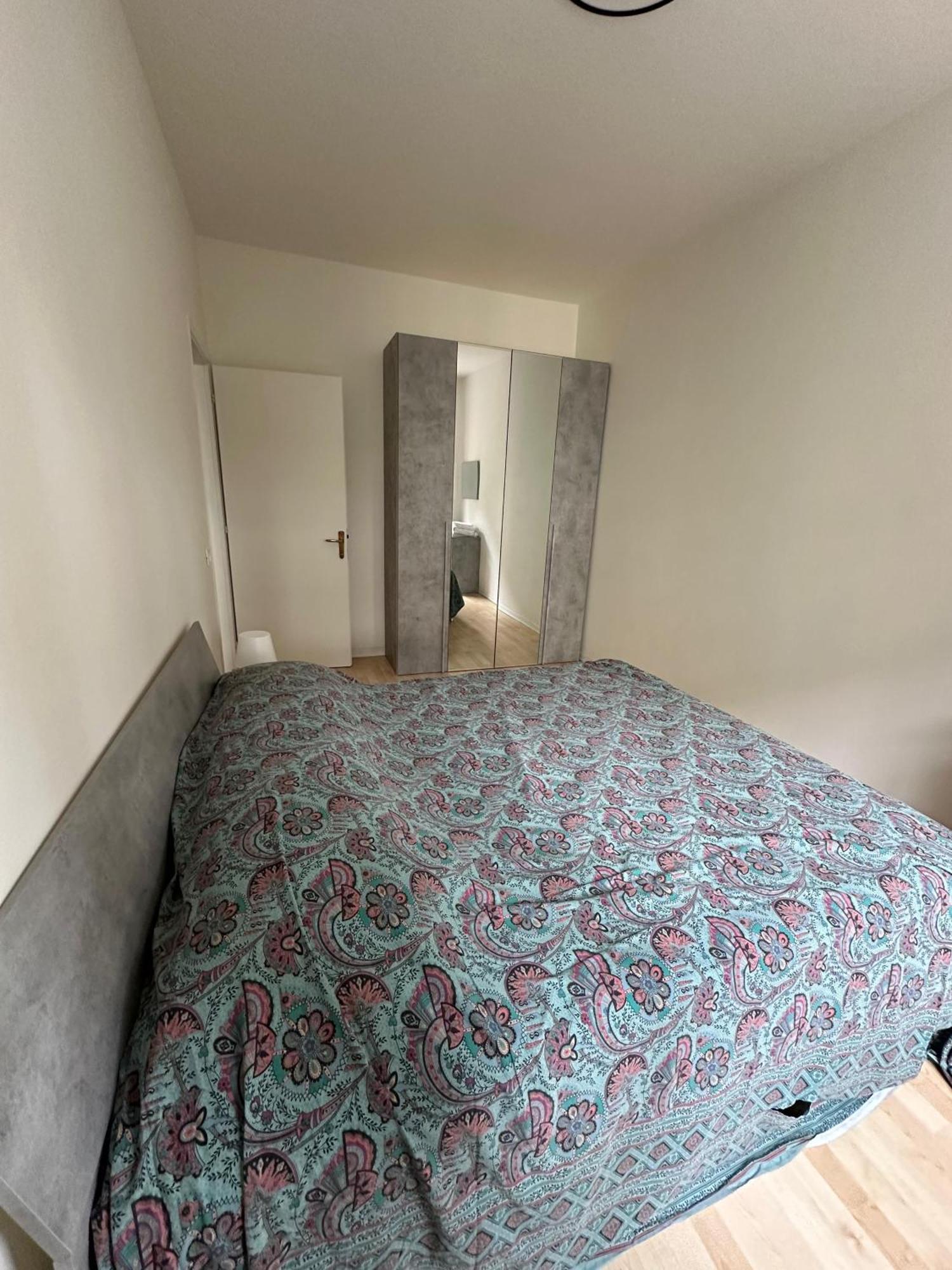 Olimpia House - Camere Accoglienti In Posizione Strategica เรจโจเอมิเลีย ภายนอก รูปภาพ