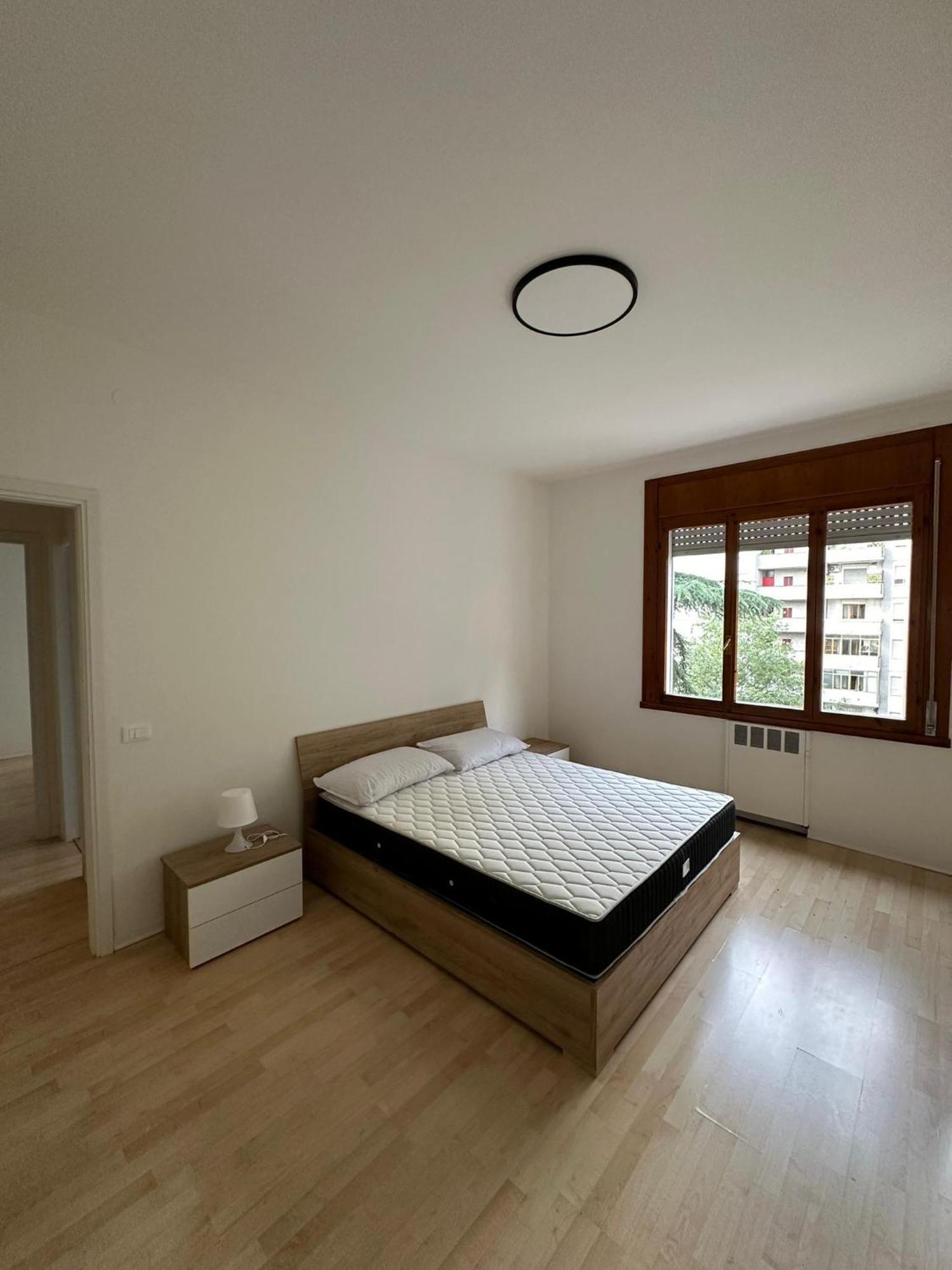 Olimpia House - Camere Accoglienti In Posizione Strategica เรจโจเอมิเลีย ภายนอก รูปภาพ