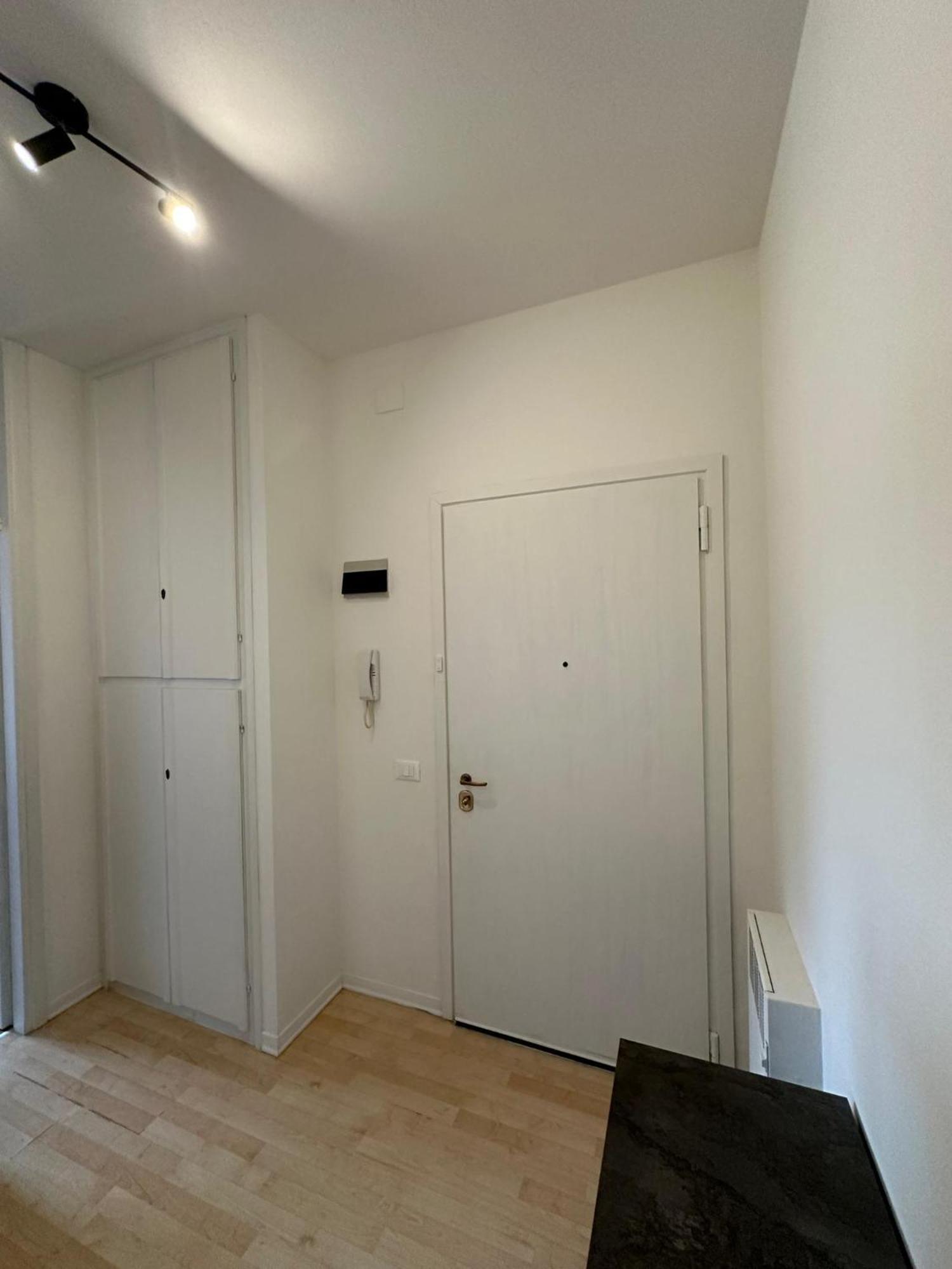 Olimpia House - Camere Accoglienti In Posizione Strategica เรจโจเอมิเลีย ภายนอก รูปภาพ
