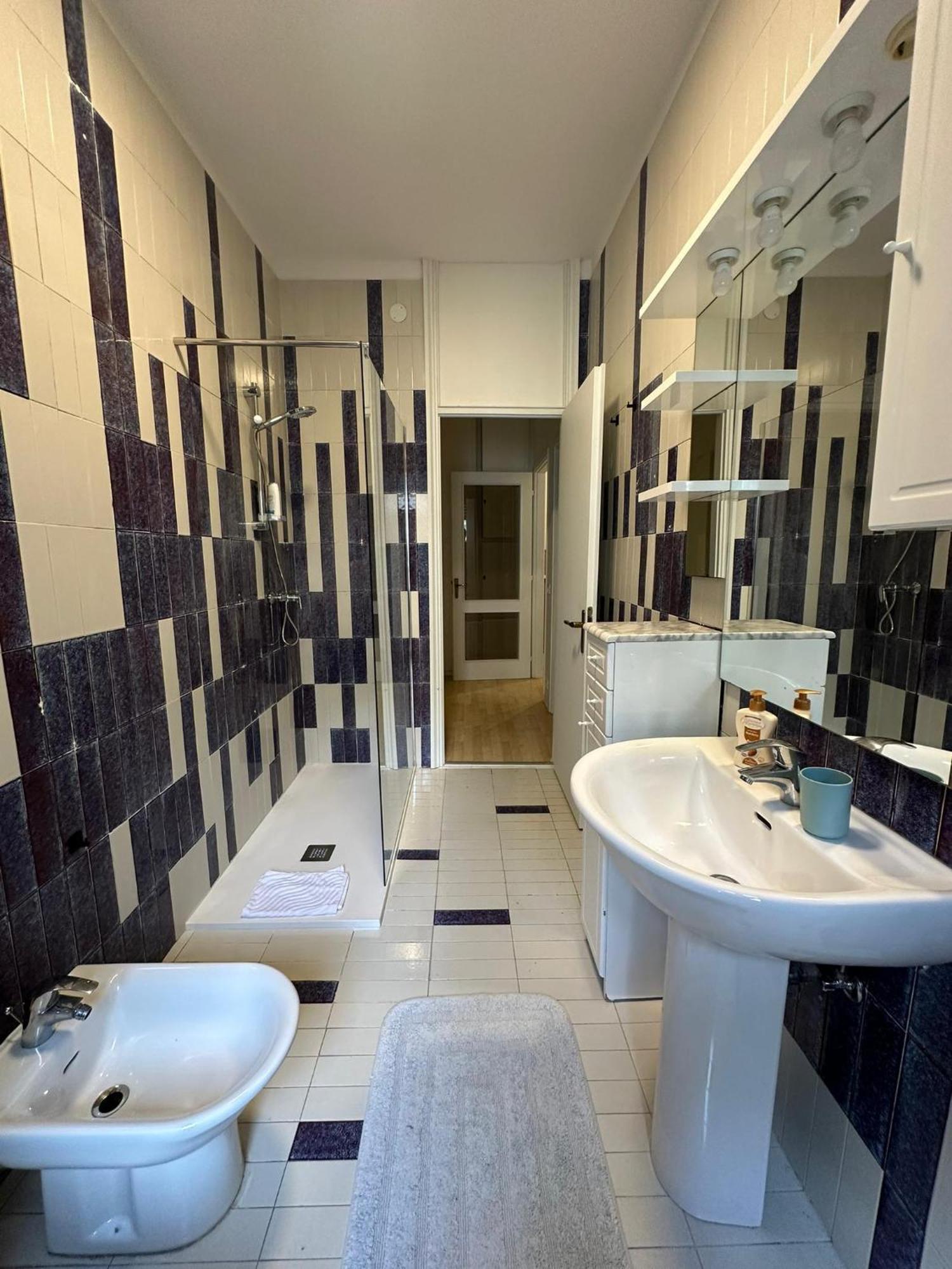Olimpia House - Camere Accoglienti In Posizione Strategica เรจโจเอมิเลีย ภายนอก รูปภาพ
