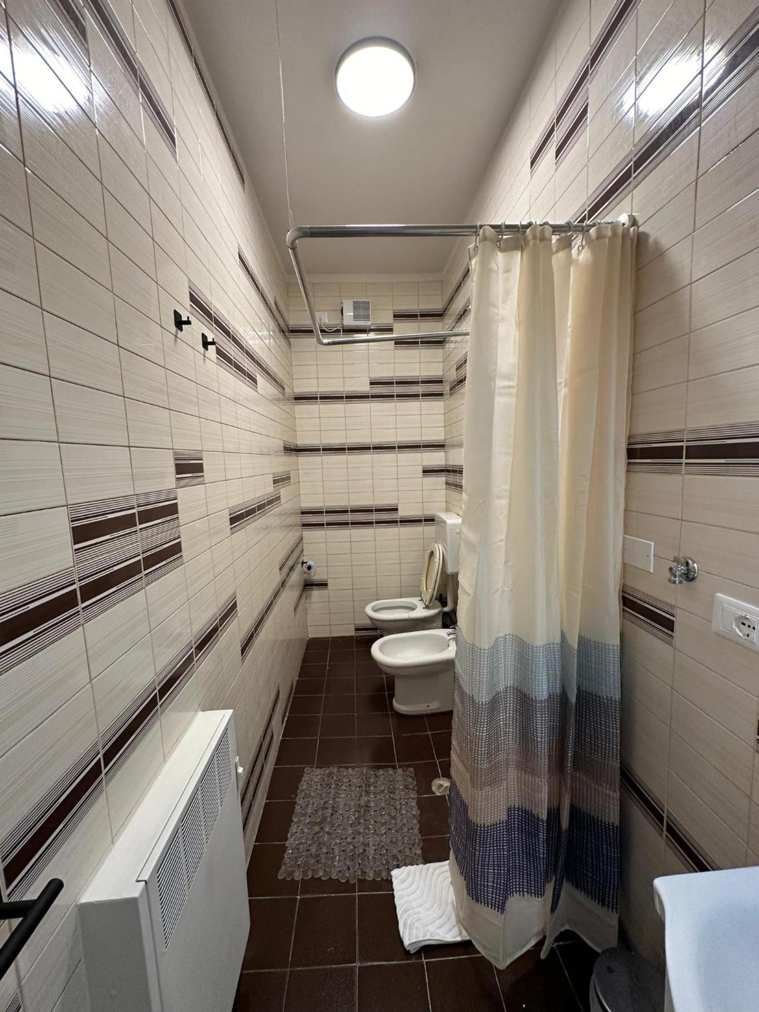Olimpia House - Camere Accoglienti In Posizione Strategica เรจโจเอมิเลีย ภายนอก รูปภาพ